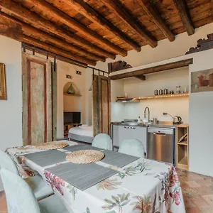 Porta Garibaldi Antique Charm Apartment Milan